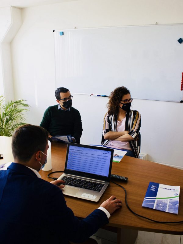 Image of the meeting room located within the headquarters of Alpha Si